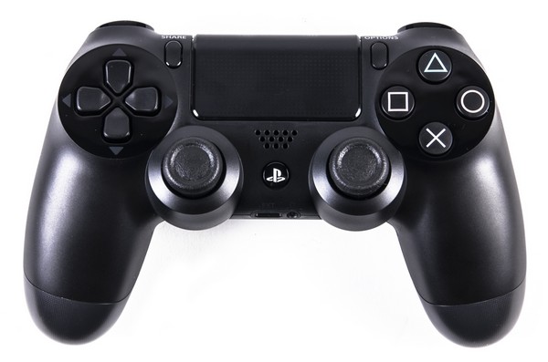 Поддержка большого количества контроллеров на PS4 – весомый плюс для игроманов