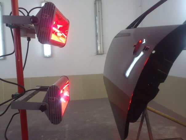 Сушка автомобиля с помощью инфракрасной лампы