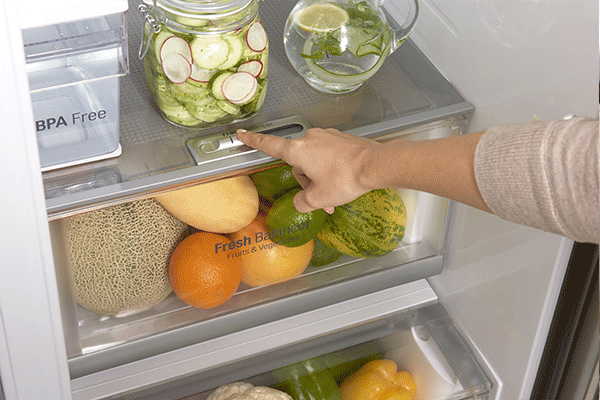 Различные дополнительные функции делают использование холодильника более удобным