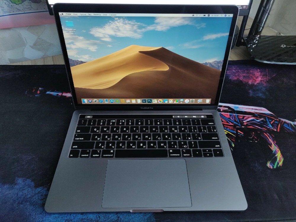 Apple MacBook Pro 13 with Retina display and Touch Bar Mid 2019