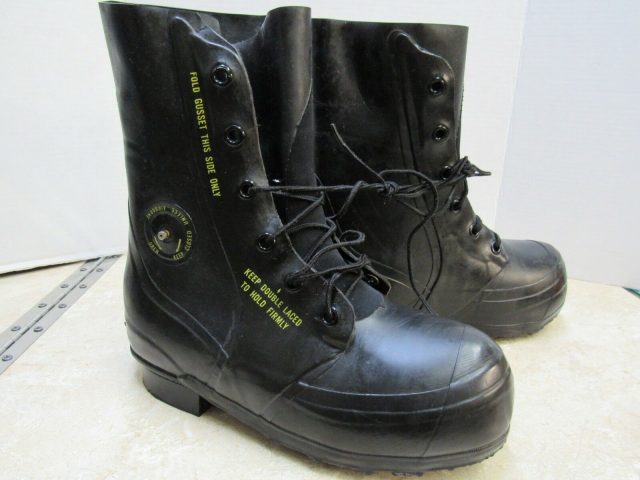 Bata Mickey Mouse boots
