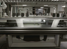 Вязальная машина может быть двухфонтурной или однофонтурной, причем первый тип считается более функциональным